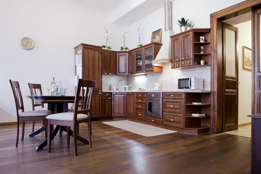 Rhythm And Style In Prague City Center Andel Apartment Exterior photo